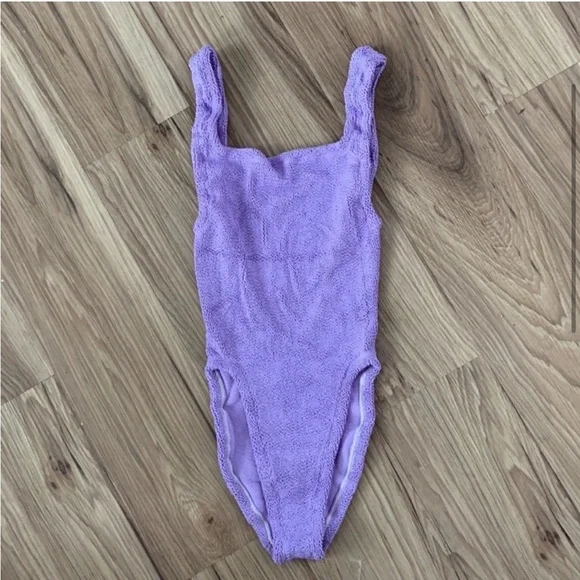 NWT Hunza G crinkle one piece swimsuit in lilac - Picture 6 of 8